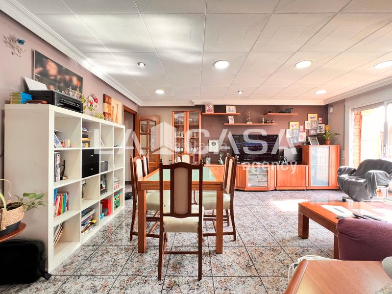 Foto d9b38b44-da66-4c96-b783-4e05d5e0aa4c. Appartement avec chauffage dans Llefià Badalona