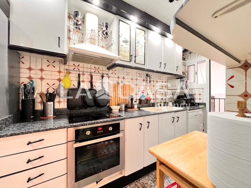 Foto d4dbc0f0-4675-4b22-a4dc-3fb88af78cfb. Flat with heating in Llefià Badalona