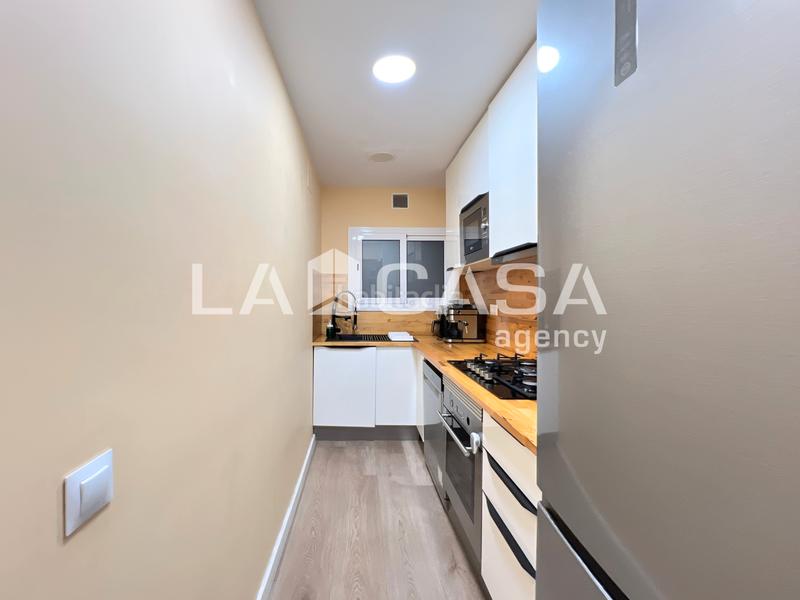 Foto a4a7e702-c3c2-4ef9-87e4-652ca7b4f52e. Appartamento con riscaldamento in Carmel Barcelona