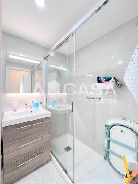 Foto 3573051b-fe08-474e-93aa-990338b417bf. Appartement dans Llefià Badalona