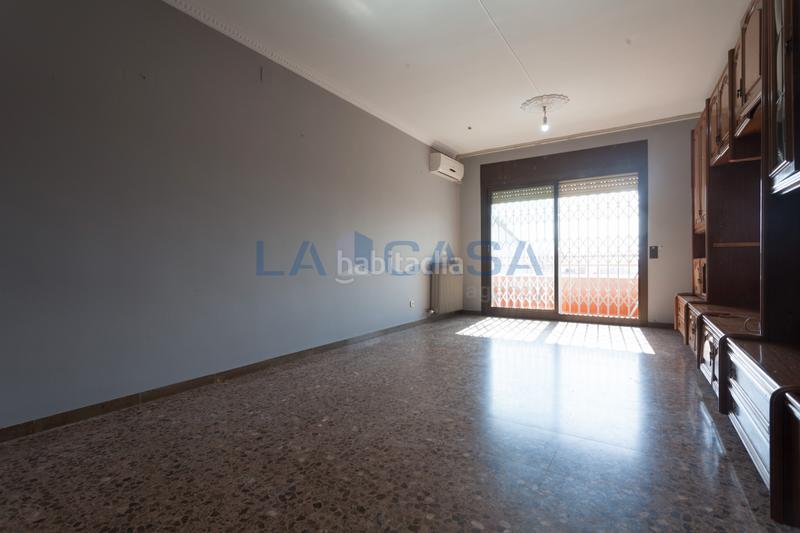 Foto 0c6051f0-9d0a-4fa8-b8e2-b0caa29d5349. Piso en La Florida Hospitalet de Llobregat (L´)