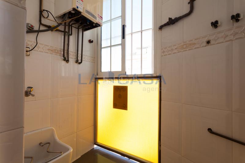 Foto 63d6251a-59b5-4081-b934-2e5e7e5c37f0. Piso en La Florida Hospitalet de Llobregat (L´)