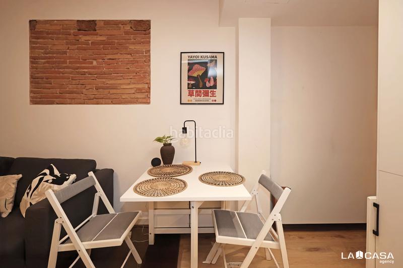 Foto 2e87c206-8530-4a7a-b0f0-39e48fdfbad5. Etagenwohnung in Raval Barcelona