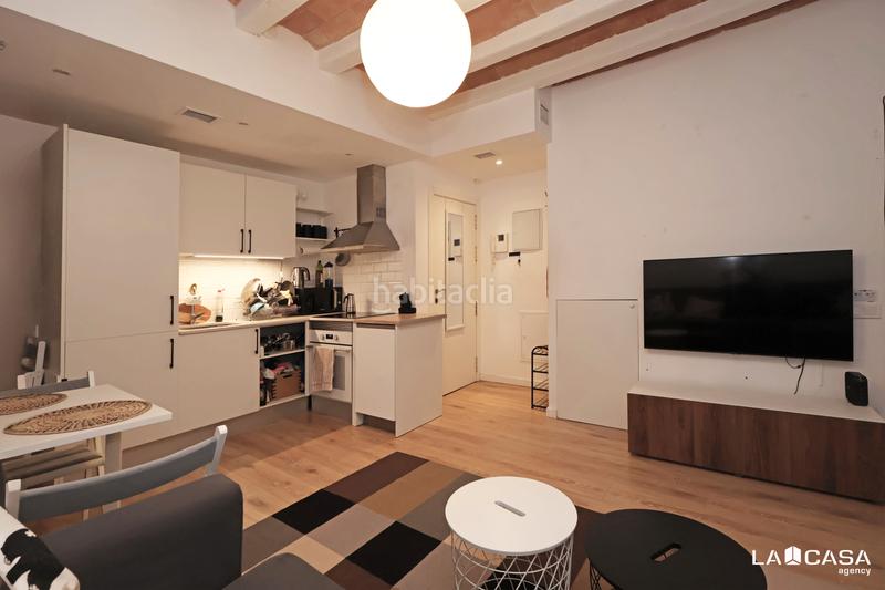 Foto ad89d7a3-c346-488d-a029-a16b343899d7. Etagenwohnung in Raval Barcelona