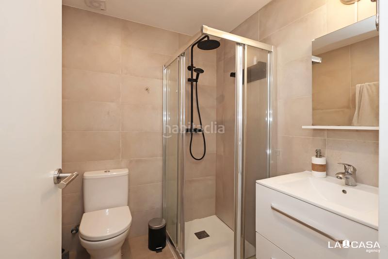 Foto 8b2600df-7b46-46d1-aca2-a9a55e720ca1. Flat in Raval Barcelona