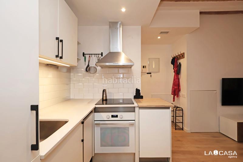 Foto 0c7b84cb-e269-4874-9f96-225047159856. Piso en Raval Barcelona