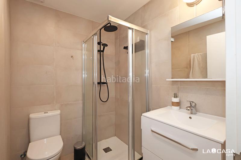 Foto a3b5b14c-6cf5-4e9c-897c-949800e37b0b. Piso en Raval Barcelona