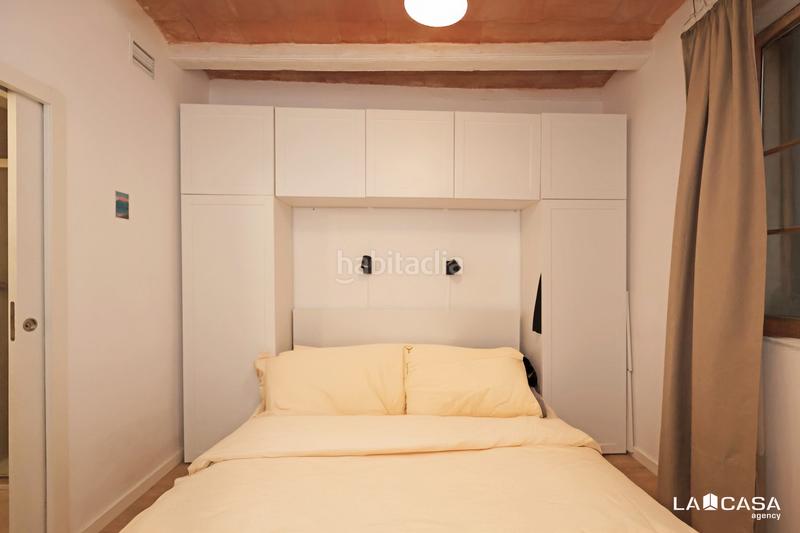 Foto b0246604-7a22-4e09-b085-1e54c34d160f. Piso en Raval Barcelona