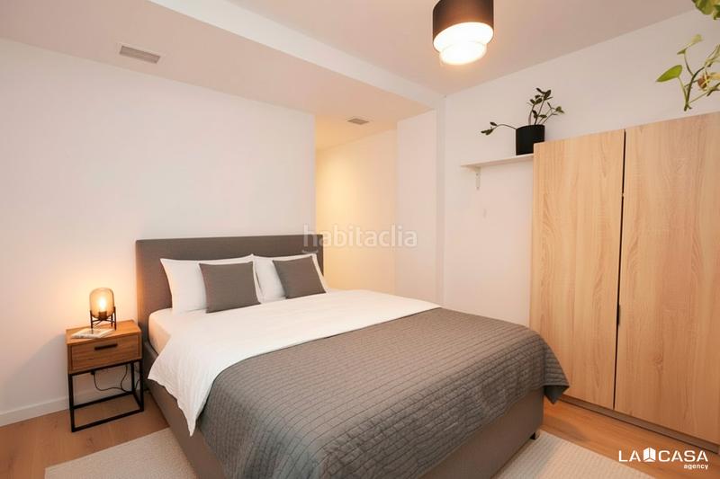 Foto b620fa2a-2b83-41f9-90ff-b90e2101dd33. Piso en Raval Barcelona