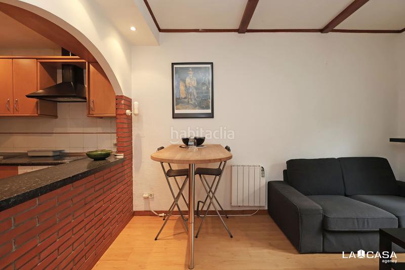 Foto e0f94d77-c266-478b-bff1-4956f21aa7be. Flat with heating in Sant Antoni Barcelona
