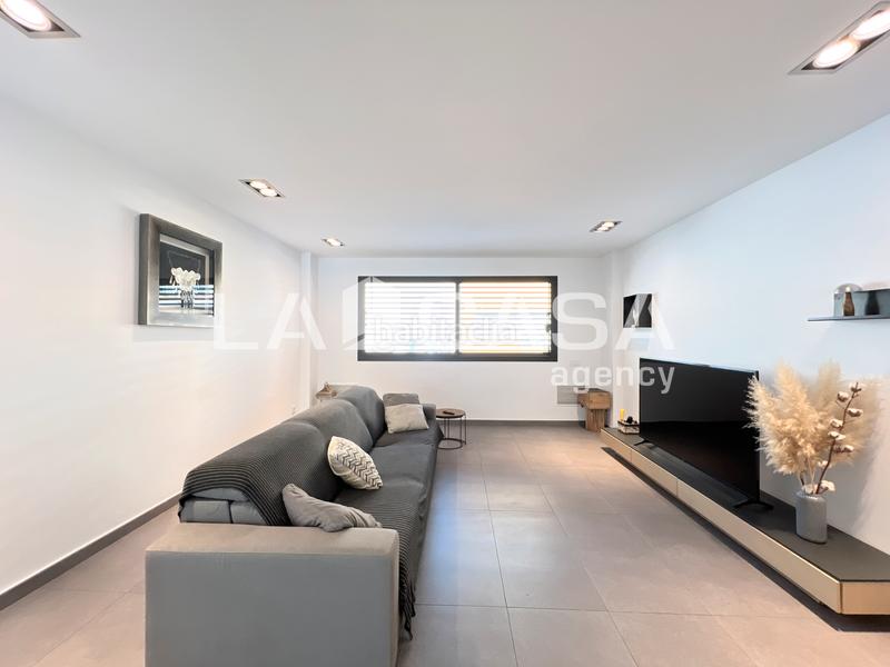 Foto 4efe00e6-62a0-44cc-90f3-b2745893ac5d. House with heating parking pool in Progrés - Pep Ventura Badalona