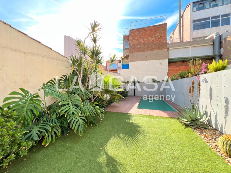 Foto b32af272-e327-4848-983e-074cac68616a. House with heating parking pool in Progrés - Pep Ventura Badalona