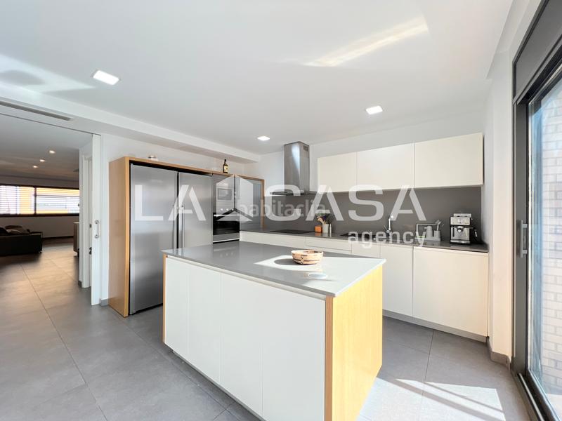 Foto f826d1ec-6741-4692-ad3a-7664a852f2f5. House with heating parking pool in Progrés - Pep Ventura Badalona