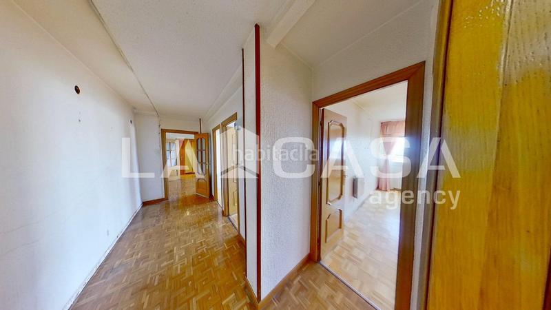 Foto 3457ffff-2d93-4033-a6d6-03cad6760b3d. Appartamento in La Verneda - La Pau Barcelona