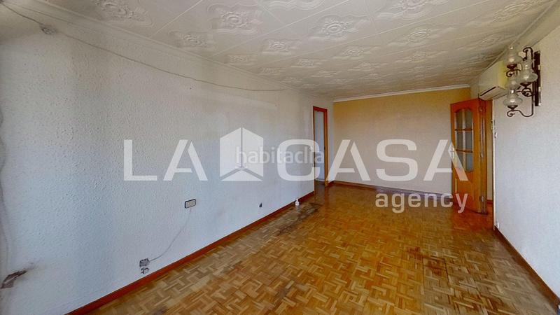 Foto fbdb48c6-b023-4e01-a0d3-2c8c11c4e83c. Appartamento in La Verneda - La Pau Barcelona