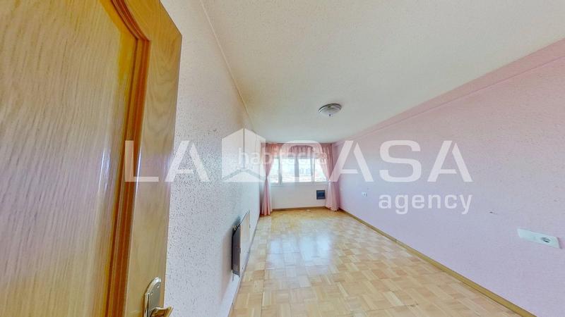 Foto 39fdb1aa-6d00-424d-ae2f-13386fe6d70a. Piso en La Verneda - La Pau Barcelona