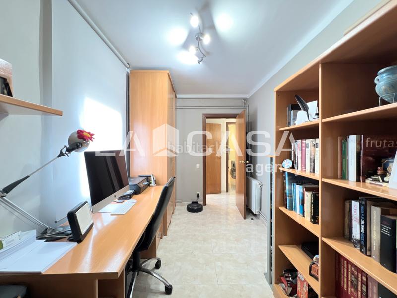 Foto 08481d32-fb2d-4021-b148-9d95757e9266. Flat with heating in Congrés Badalona