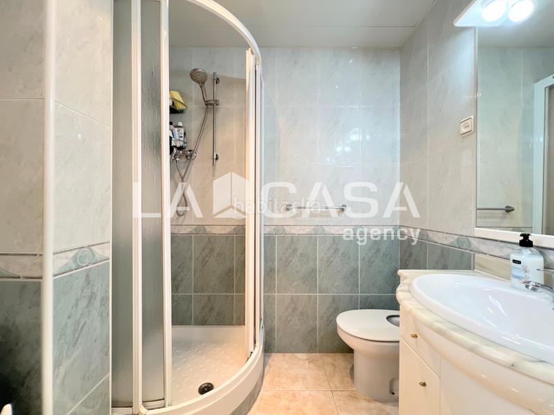 Foto 66fc968e-e6d5-4fa2-949d-a0aa83d5f806. Flat with heating in Congrés Badalona