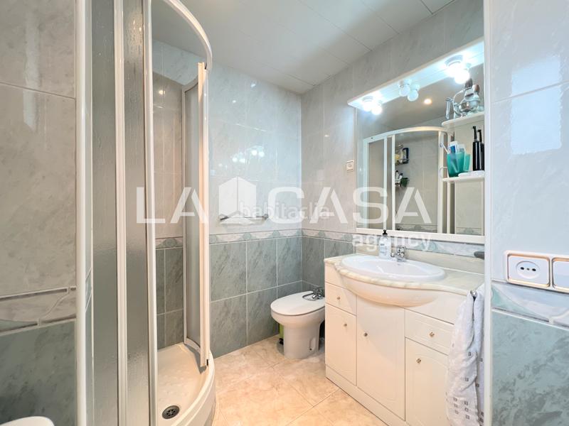 Foto ee531e91-6a78-4891-bef3-0207d7171fe2. Flat with heating in Congrés Badalona