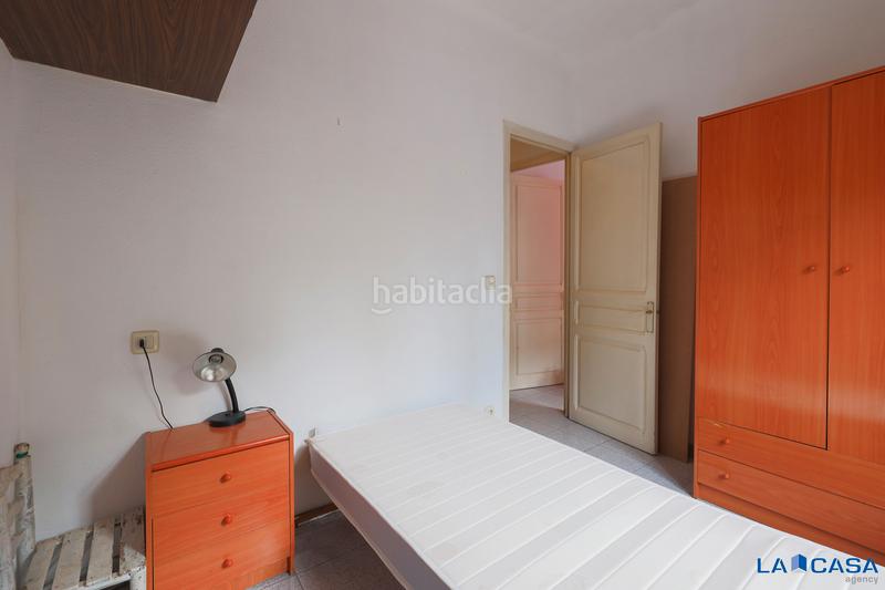 Foto 0ed90946-71ed-4a09-a073-e909b1080248. Etagenwohnung in Sants Barcelona