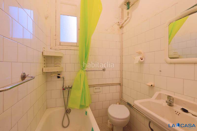 Foto 152bf63f-8c97-4b2d-878a-dfc7180ed6c7. Flat in Sants Barcelona