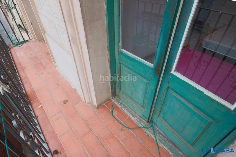 Foto 7405e0da-201e-486f-9940-eed74b832590. Piso en Sants Barcelona