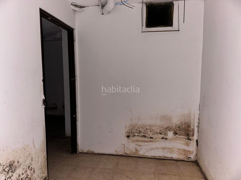 Foto a2dec5f2-1613-423d-ab83-17ba063558cc. Locale commerciale in El Camp de l´Arpa del Clot Barcelona