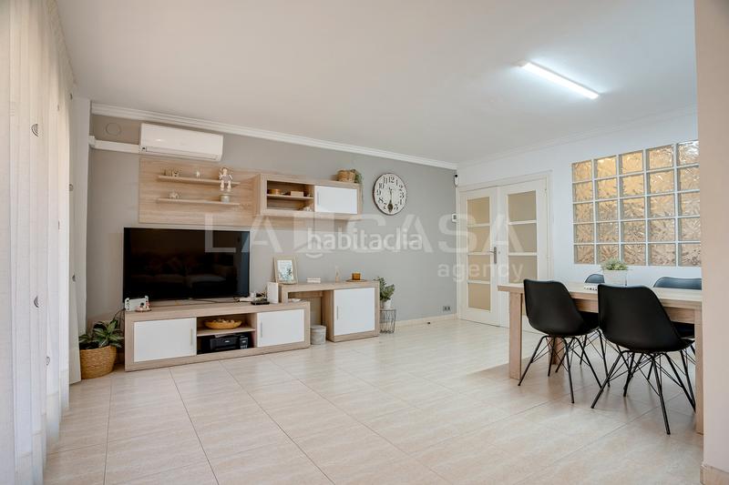 Foto c2825bb5-5599-4359-8e9d-54b206630d8b. Flat with heating in Sant Adrià Nord Sant Adrià de Besòs