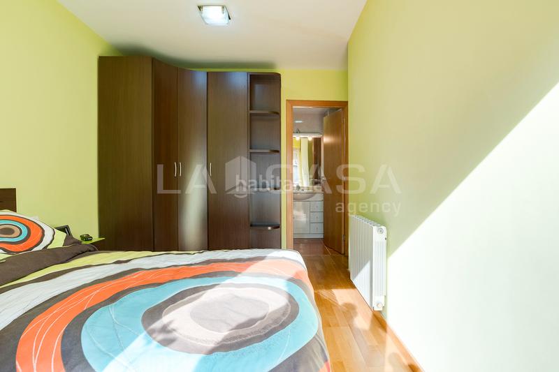 Foto 191092d9-7ae3-4fd3-91f0-13c6644865ee. Flat with heating parking in Fondo Santa Coloma de Gramenet