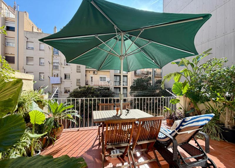 Foto a63a4314-51e7-42e9-9a33-b9e6bbebff2a. Haus mit heizung in El Camp de l´Arpa del Clot Barcelona