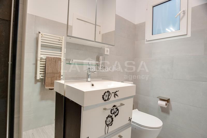 Foto b123066a-9a92-4218-8842-89eb657567e1. Pis amb calefacció a Llefià Badalona