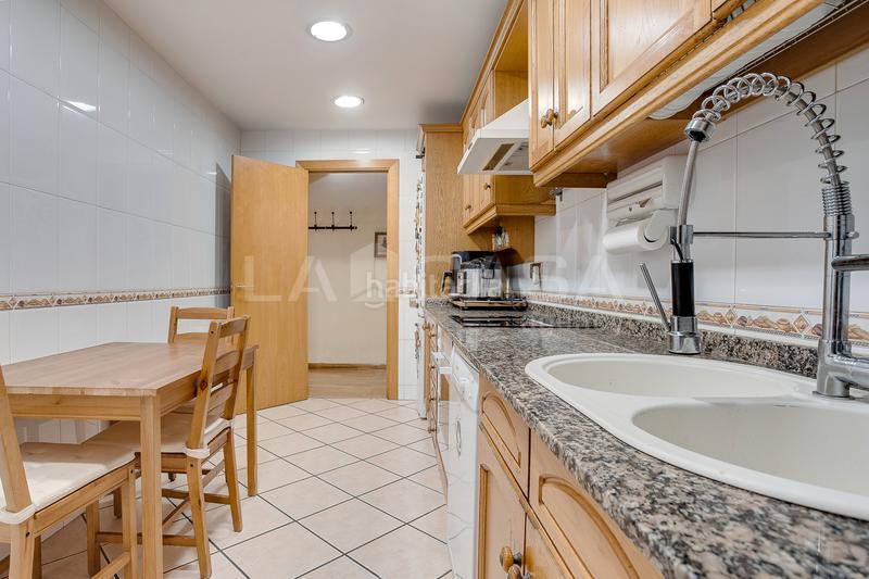 Foto 07326425-79ae-42b7-b694-8f4899d3f2a0. Appartamento con riscaldamento parcheggio piscina in Granollers