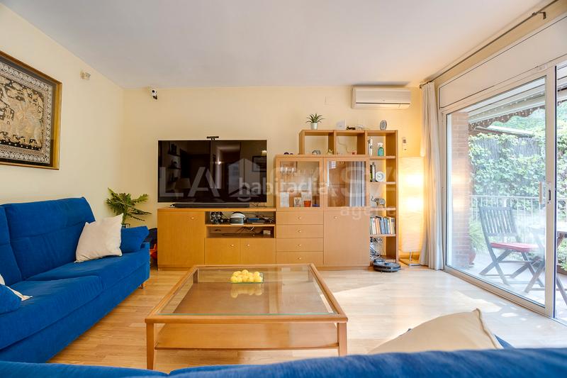 Foto 172f6a3a-c2d0-41c6-a64e-d3b9ad666844. Appartamento con riscaldamento parcheggio piscina in Granollers