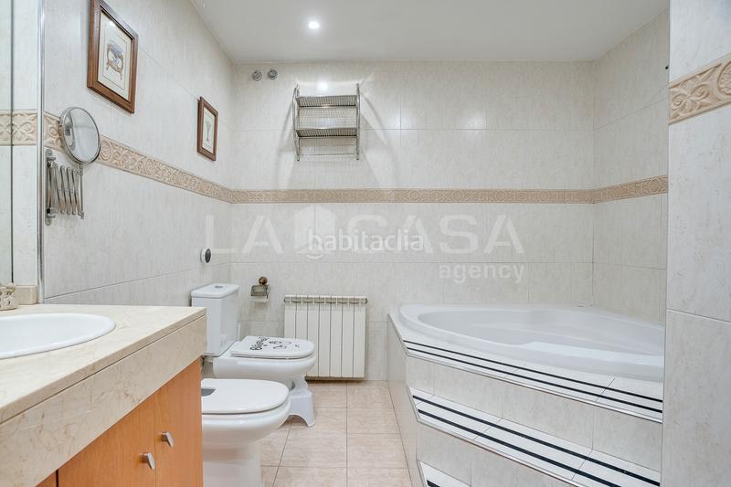 Foto 674d168f-47db-48b8-a02a-4a0c300d8825. Appartamento con riscaldamento parcheggio piscina in Granollers