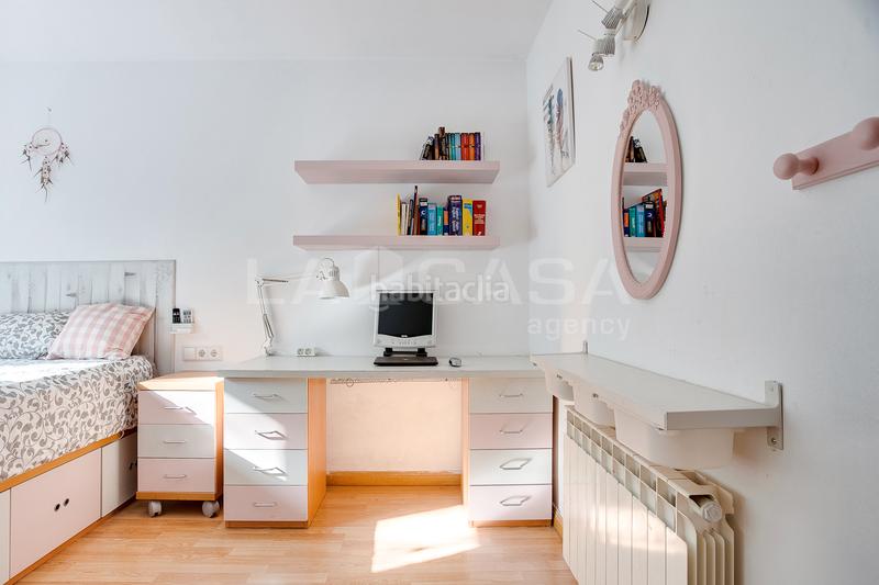 Foto 840353f9-e49a-4915-8470-d364005eeb75. Appartamento con riscaldamento parcheggio piscina in Granollers