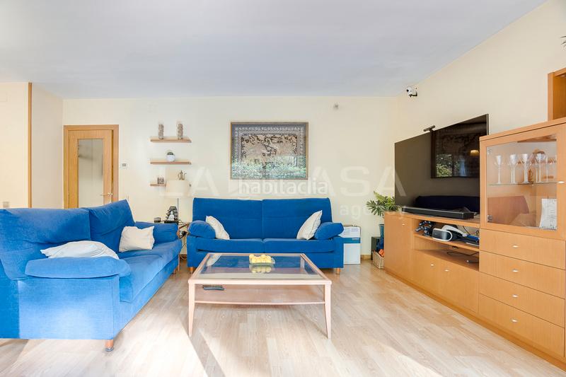 Foto 5773774d-890b-43cc-8df5-f208bd65d587. Appartement avec chauffage parking piscine dans Font Verda Granollers