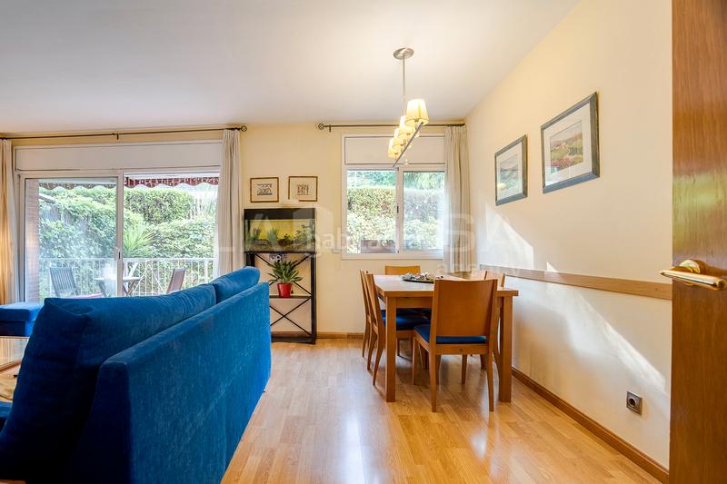 Foto d7f7ee06-2263-4ade-8020-fd0de5a6a93e. Flat with heating parking pool in Font Verda Granollers