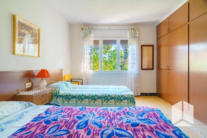 Foto 39a76f05-27b9-4c66-9a5f-07ee3f76146d. Casa amb aparcament a Lluminetes Castelldefels