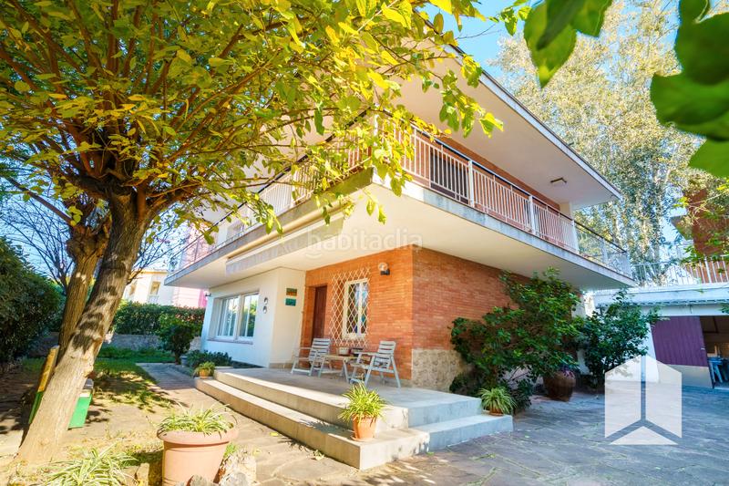 Foto ee9c849d-cc25-465f-825f-7b3fd504669e. Maison avec parking dans Lluminetes Castelldefels