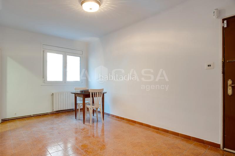 Foto f3b33a16-3f0b-4b71-a23d-fbdb1fd8ec17. Etagenwohnung mit heizung in La Verneda - La Pau Barcelona
