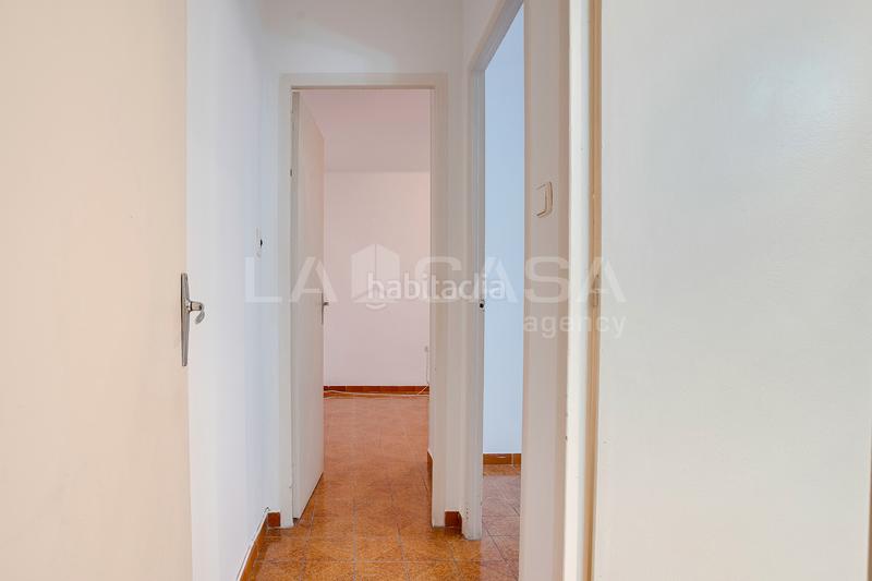 Foto 079293c6-5865-427e-ad00-b8a8294b233e. Pis amb calefacció a La Verneda - La Pau Barcelona