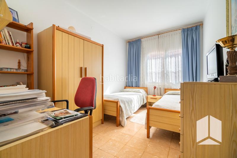 Foto 34deebfc-24e2-45c4-b3be-078800a90048. Chalet with heating parking pool in Les Botigues Castelldefels