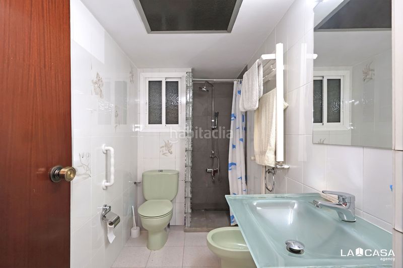Foto aa02c9fa-0b93-4db8-93ee-fc8588635eb5. Pis a Can Vidalet Esplugues de Llobregat