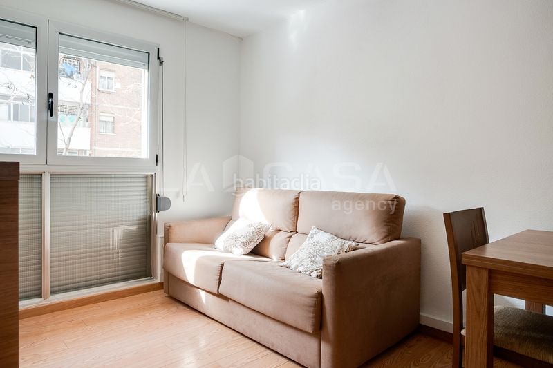 Foto 5c8e7ac2-63ca-4e4b-8f04-ba71384e3b9e. Pis a Sant Martí de Provençals Barcelona