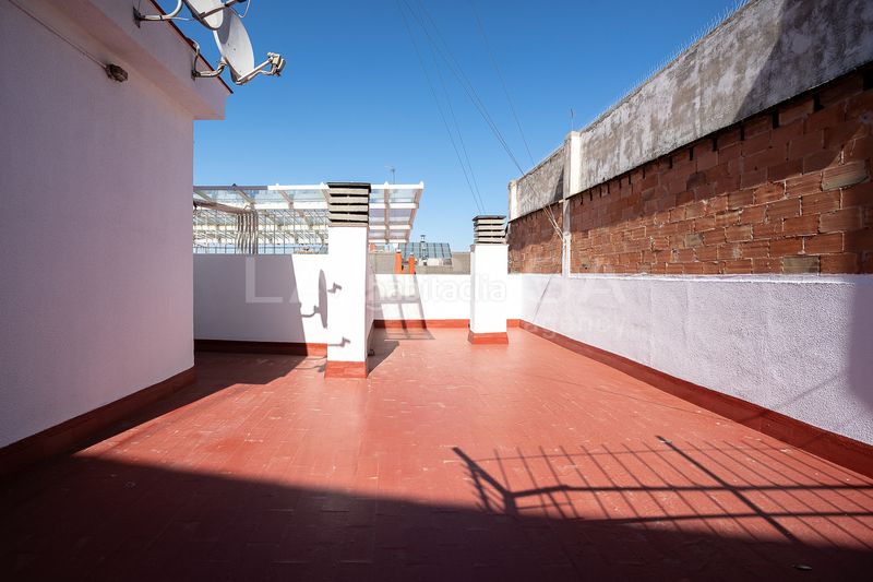 Foto b7cade80-0c77-4757-a803-ad77368a9c96. Pis a Guinardó Barcelona