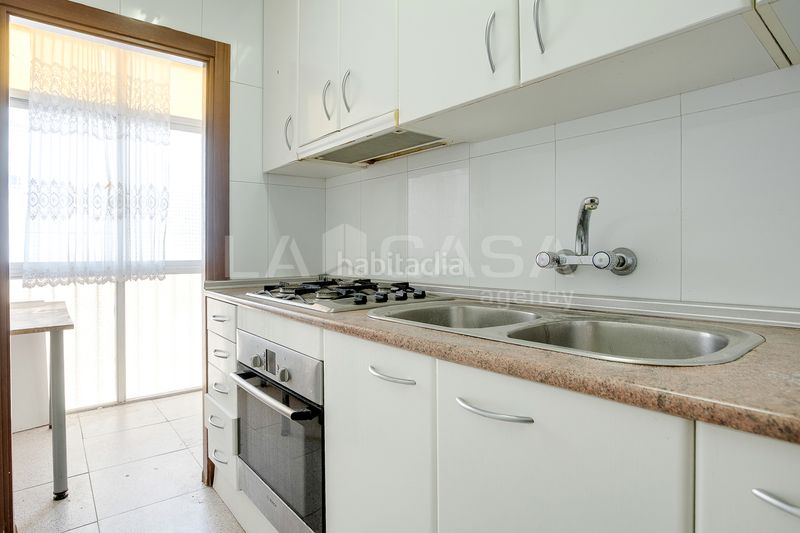 Foto c14ba859-2237-4753-bc31-3e80d97dcd31. Pis a Sant Ildefons Cornellà de Llobregat
