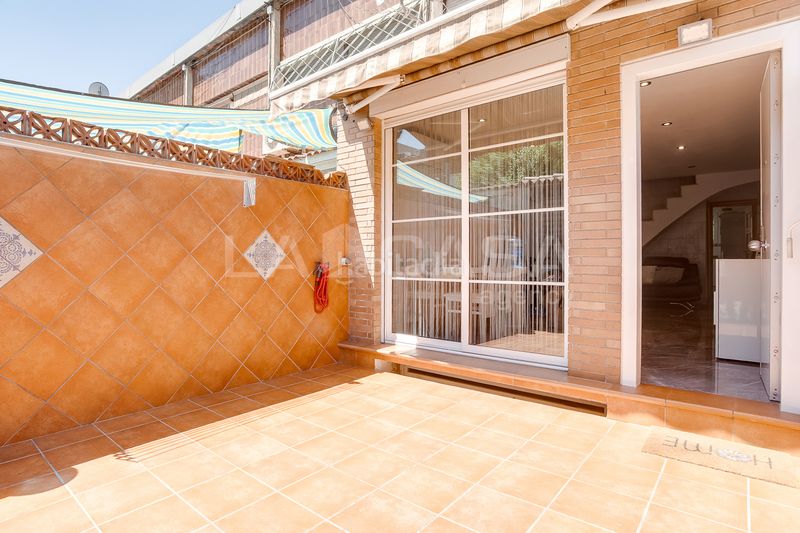 Foto 3a132b3a-9987-4e37-b7ef-edfc945a6ab8. Casa adossada amb calefacció aparcament a Besòs - Maresme Barcelona