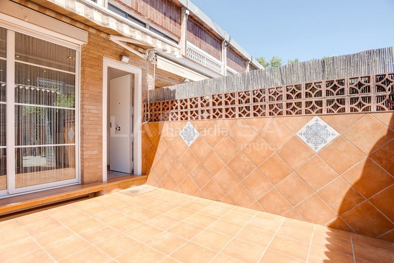 Foto 65a32d0f-f50e-4066-9317-acf99e1976f8. Casa adossada amb calefacció aparcament a Besòs - Maresme Barcelona