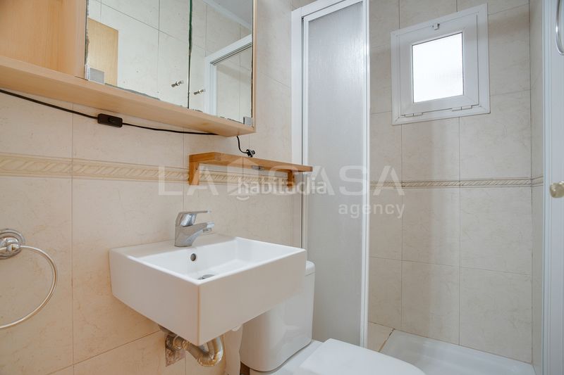 Foto f5f15ebb-5af9-4685-b98c-928fe9f05a87. Pis a Sant Ildefons Cornellà de Llobregat