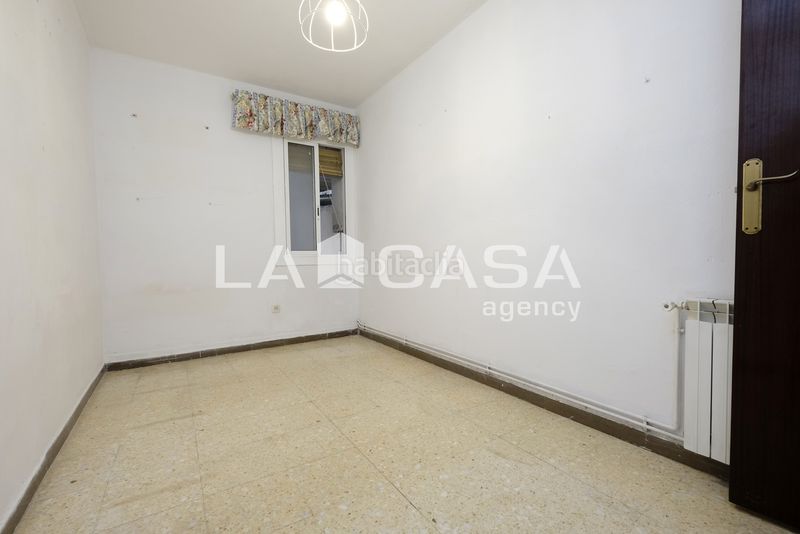 Foto f12d840c-f74e-4ba6-984a-7a434cbe943c. Pis a Vilapicina - Torre Llobeta Barcelona